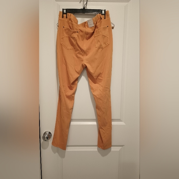 Ladies Mustard Yellow Jegging - Picture 2 of 4